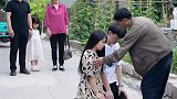 孝顺父母是每一个做子女的本分，赡养父母是每一个做子女的义务