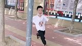 远看以为是妈妈，离近看真的好尴尬