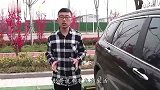 200万凯迪拉克违停，交警喊来拖车，刚拖一半大呼：摊上事了
