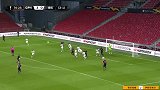 第77分钟伊斯坦布尔球员维斯卡射门 - 打偏