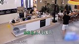 李静做饭只会添乱，烧烤男孩上线为大家制作美味