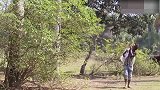 印度农村搞笑视频合集，把人装进麻袋里恶作剧，太拼了！
