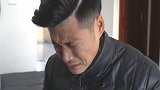 丈夫打工年底回家，妻子却说没空去车站接他，得知原因后哭了