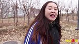 阿宝做仰卧起坐起不来，没想拿出一根烤肠后一分钟做了60个