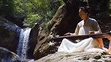 我在尘世中翻滚，终于寻得一处安稳。