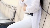 《死心塌地的去爱你》美女翻唱的不错，歌美人美！