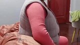 妈妈劝远嫁女儿跟丈夫回家