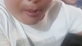 杯中倒满无情酒