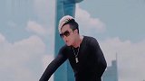 老外抄袭华晨宇歌曲，改都不改直接照搬
