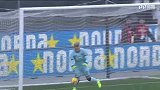 第31分钟切沃球员雅罗什琴斯基射门