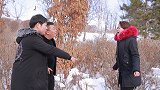 俩骗子公园诈骗美女，却被机智美女套路，过程真有趣