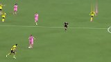 生涯第893球！梅西持球推进在禁区弧附近低射破门