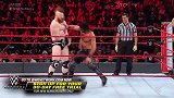WWE-17年-2017毫不留情大赛：RAW双打冠军赛安布罗斯&罗林斯VS凯萨罗&希莫斯-精华