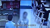 女子吃饭，胸前被留“一片红”，店主给七千元“补偿”？