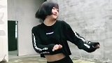这个舞蹈小视频火了，美女甜美演绎热舞，姑娘们真是人美舞美