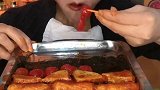 挑战一分钟不说话全部吃完，馋的我都流口水了