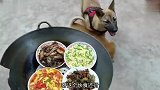 这是肉夹馍吗，怎么还长毛了呢