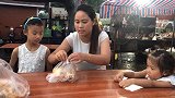 夜市5元一份的手工丸子面，爽滑劲道，燕子带家人去吃，超实惠