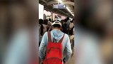 张笑飞带你去泰国体验地铁 连Vlog都会做老张也太全能了