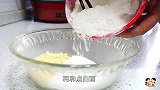 半碗糯米面，半碗玉米面，筷子一拌，大锅一蒸，香甜柔软，太香了