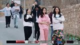 宋丹丹指使舒淇：过来给我打伞，舒淇回应太霸气！网友：你也配？