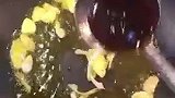 这样做的带鱼，非常好吃入味，隔壁的老王吃了这个菜居然喝多了！