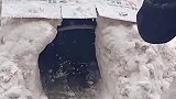 这就是暴雪过后沈阳人的开玩笑，“牌位”也用上了