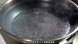 杏鲍菇搭配芹菜一起炒，没想到这么好吃，做法简单，清淡又营养