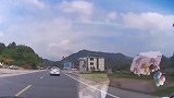 吓我一跳，刚买的新车啊！