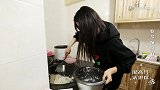 杨超越撸袖子炒饭：炒大锅饭太费力啦，小七宣仪爆笑模仿