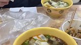 饭前喊义父，膳后变吕布