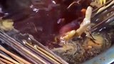 任性的老板铁门边的美味麻辣烫低调又好吃的地道美食