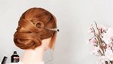 女人30岁以后，学会这样盘发，气场十足更有女人味