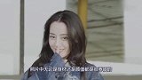 迪丽热巴未成年照，在景区做向导，看到她身旁小伙，网友：赚大了