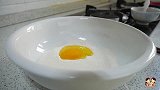 2分钟教你做披萨，自己10块钱在家做，比肯德基100的还好吃