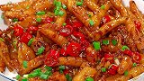 后要是想吃鸡爪，你就像我这样做个蒜香鸡爪