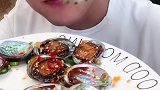一盘鲍鱼肉全干完