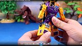 奥特曼怪兽把小奥特曼变成了工程车搅拌车变形金刚, 变形小玩具