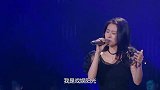 被传与华晨宇同居后，张碧晨首度现身，无名指戴戒指有深意？