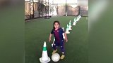 别人家的小孩！伊朗足球小子Arat的人球合一什么水平？