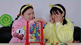 妹子拆箱“俄罗斯方块”，怀旧游戏pk脑力与眼力，输的扮蛆走超