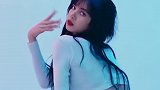 “人间芭比”辣lisalisa 百万转场变身 歌曲莫斯莫多