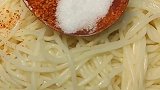 1分钟教你在家自制干脆面火山美食
