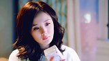 杨幂古灵精怪，出道多年不失童真，一眼令人欲罢不能