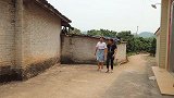 媒婆带美女给小伙相亲，美女说可以不给彩礼，但要买一辆这样的车