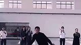 高校男生,花式跳绳走红网络