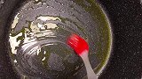 草鱼怎么做才好吃？大厨教你简单做法，肉质鲜嫩入味，下酒又下饭