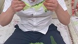 老公喜欢用黄瓜敷脸，每次切黄瓜均匀不合适，我就从上入手了这个削皮器，好看又实用！