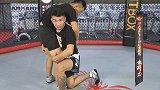 【在家学格斗第26集】也德利教练自由式摔跤课 抱双腿