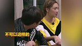 嫌弃陈小春吃饭吧唧嘴，应采儿直接一巴掌上脸，这也太霸气了！